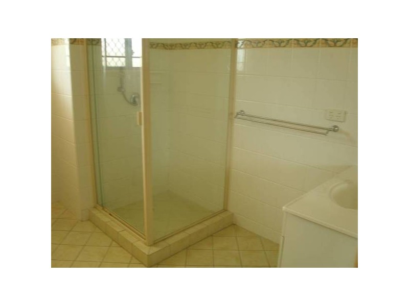 2/288 Cornwall Street, Greenslopes QLD 4120