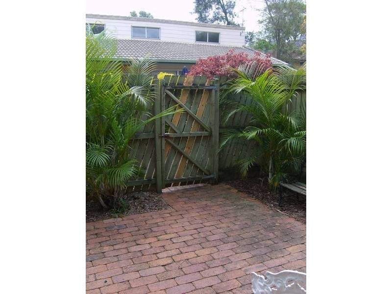 4/16 Barnsley Street, West End QLD 4101