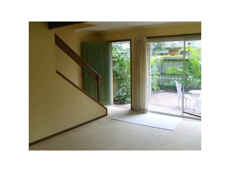 4/16 Barnsley Street, West End QLD 4101