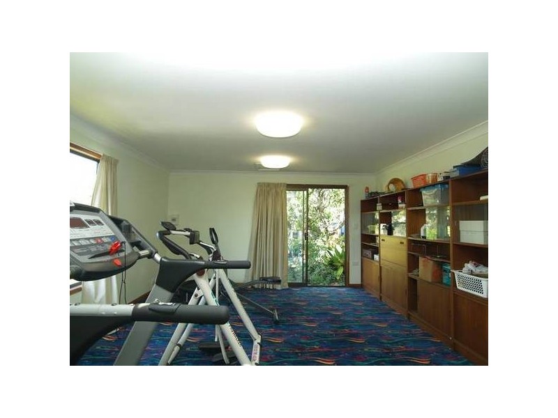 9 Grounds Street, Yeronga QLD 4104