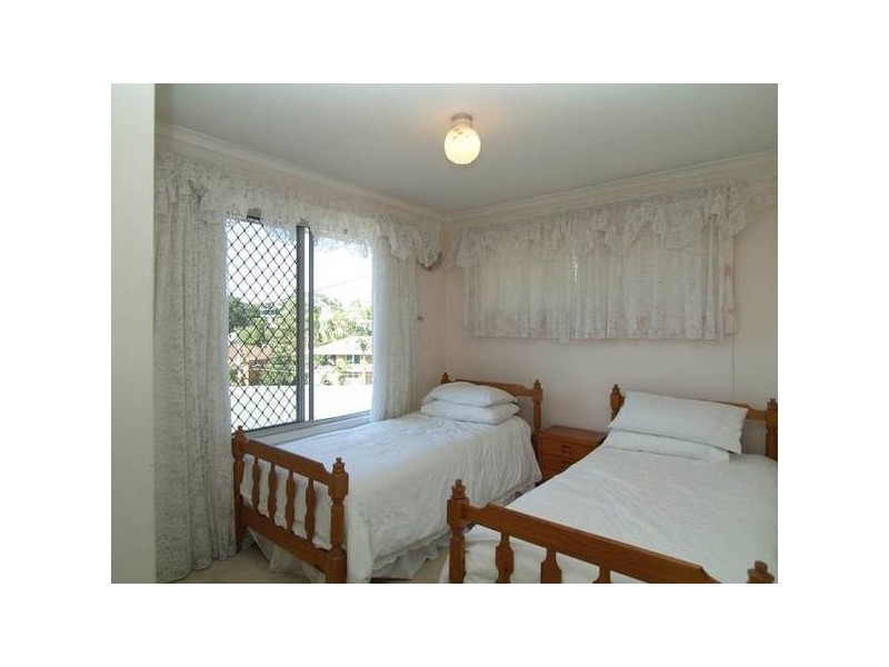 9 Grounds Street, Yeronga QLD 4104