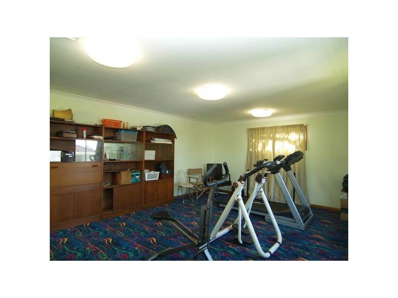 9 Grounds Street, Yeronga QLD 4104