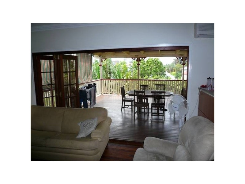 12 Heaslop Street, Woolloongabba QLD 4102