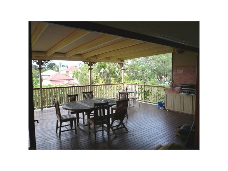 12 Heaslop Street, Woolloongabba QLD 4102