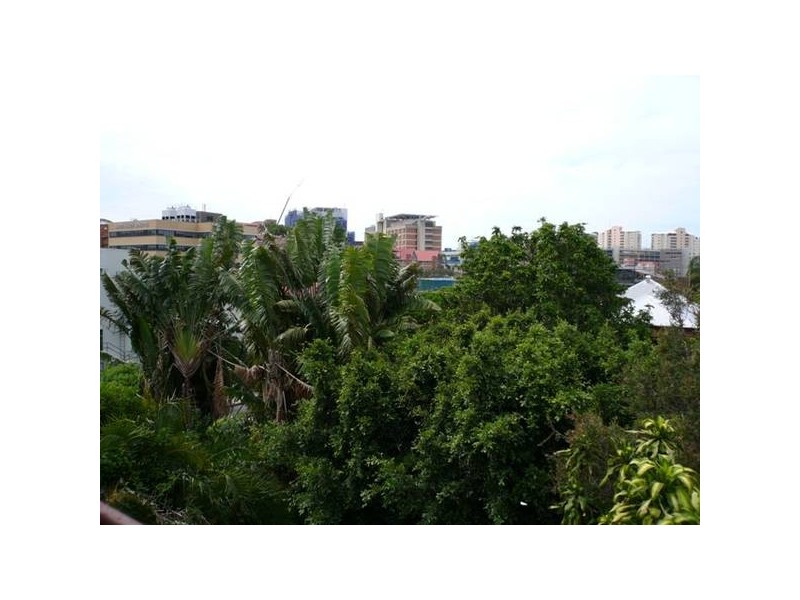 12 Heaslop Street, Woolloongabba QLD 4102