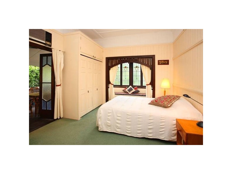 14 Julia Street, Highgate Hill QLD 4101