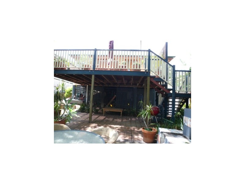 31 Albert Street, Holland Park West QLD 4121