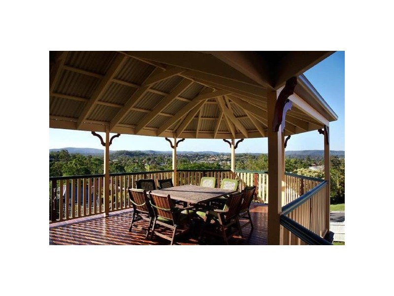 67 Dove Tree Crescent, Sinnamon Park QLD 4073