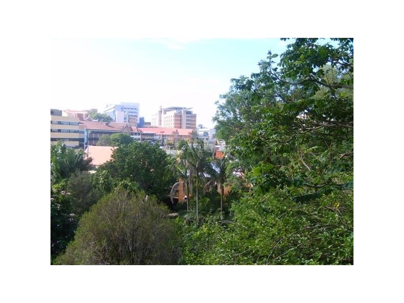 16 Heaslop Street, Woolloongabba QLD 4102