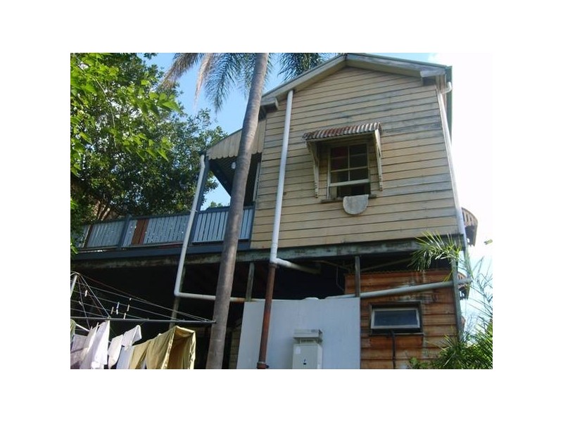 16 Heaslop Street, Woolloongabba QLD 4102