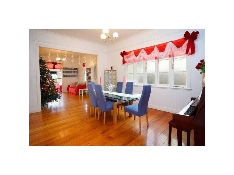 11 Curd Street, Greenslopes QLD 4120