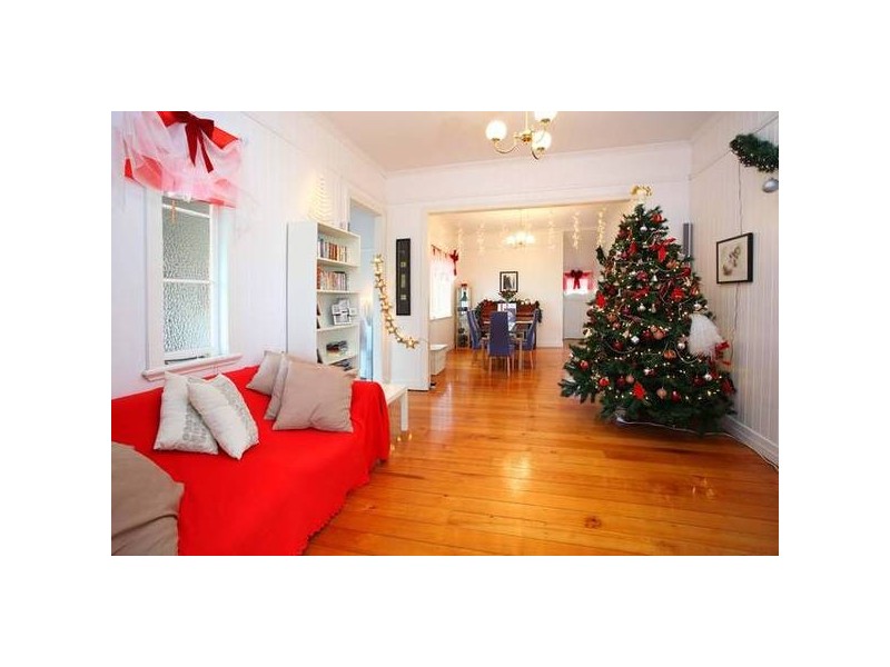11 Curd Street, Greenslopes QLD 4120