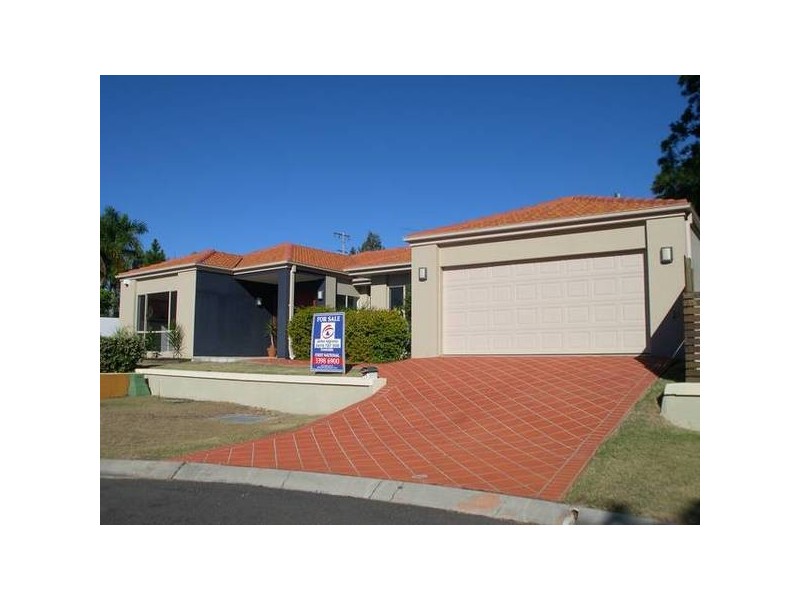 11 Sorrento Close, Carindale QLD 4152