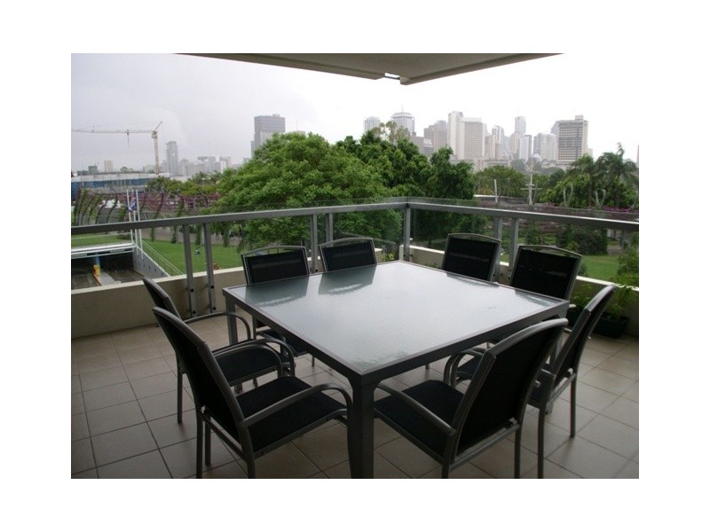 20/15A Tribune Street, South Brisbane QLD 4101