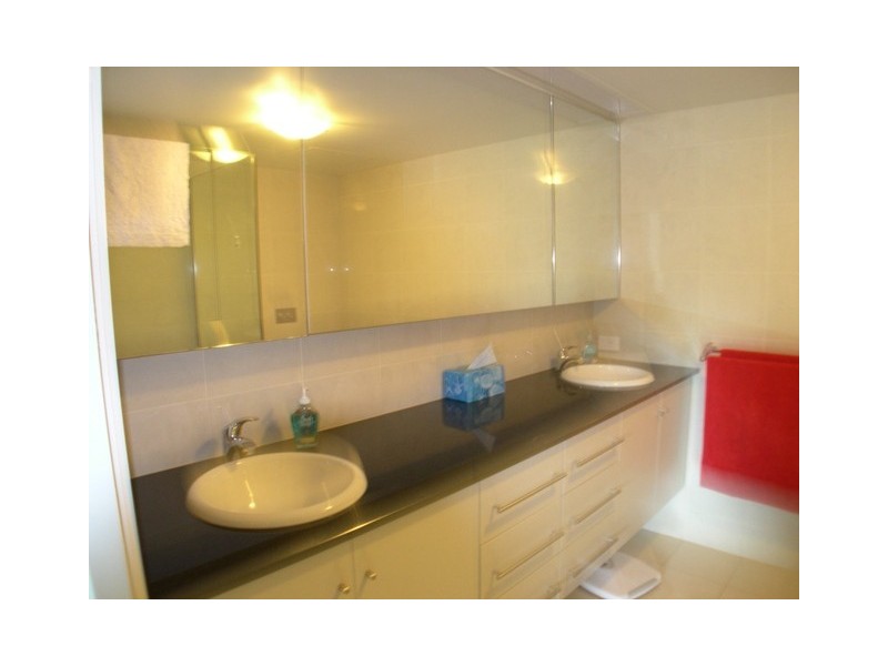 20/15A Tribune Street, South Brisbane QLD 4101