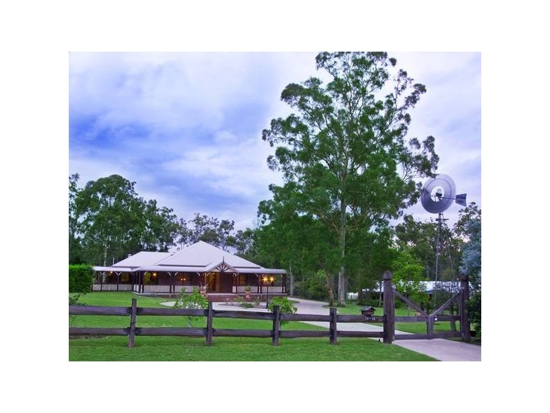 24 Madison Court, Munruben QLD 4125