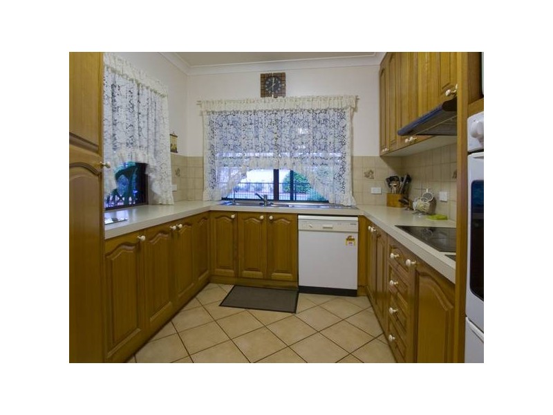 24 Madison Court, Munruben QLD 4125