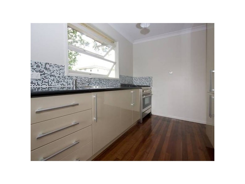 108 Brougham Street, Fairfield QLD 4103