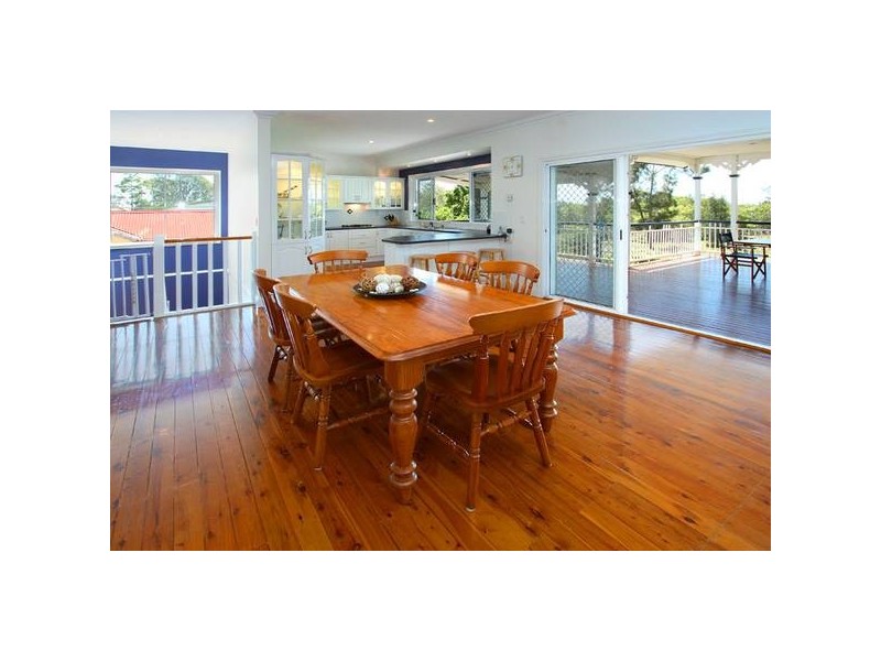 127 O’Quinn Street, Nudgee Beach QLD 4014