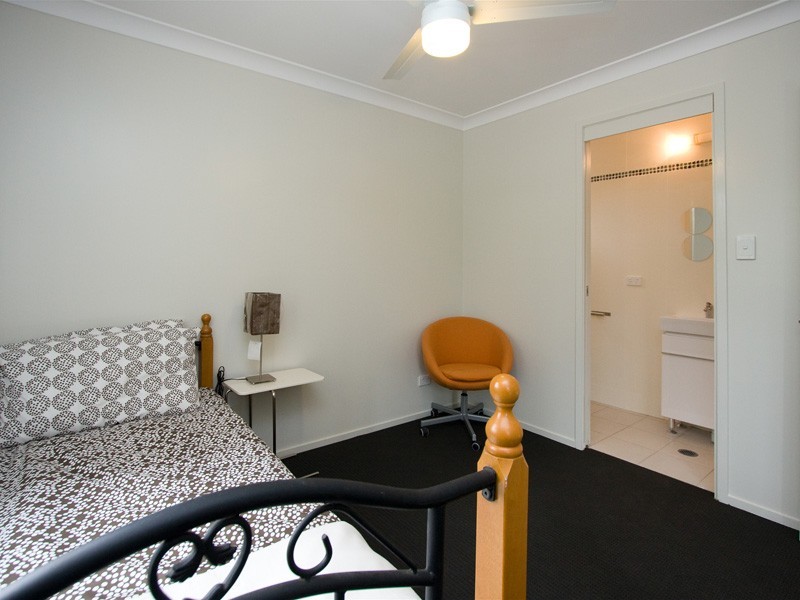 2/108 Brougham Street, Fairfield QLD 4103