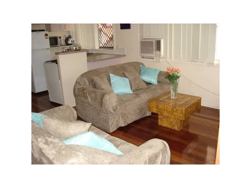 1/162 Juliette Street, Greenslopes QLD 4120