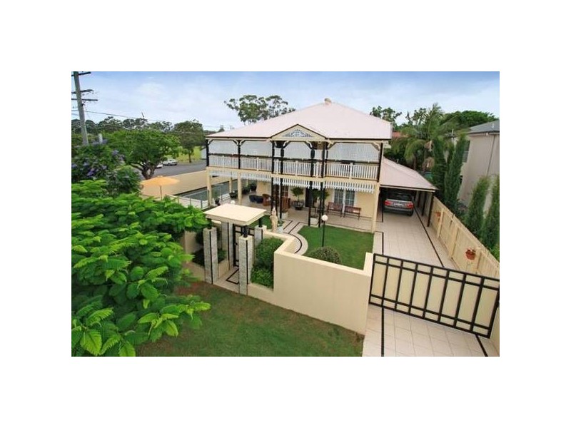 4 Newbery Street, Newmarket QLD 4051