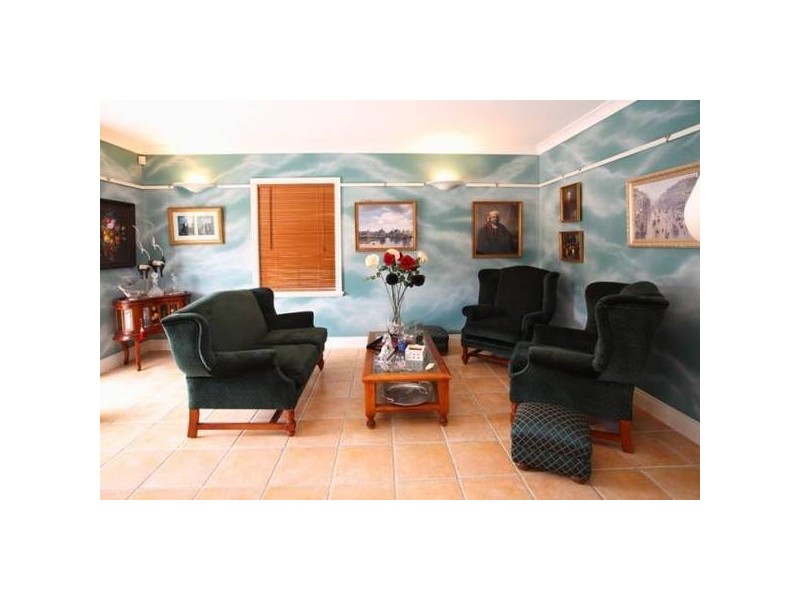 4 Newbery Street, Newmarket QLD 4051