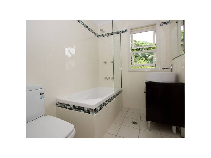 108a Brougham Street, Fairfield QLD 4103