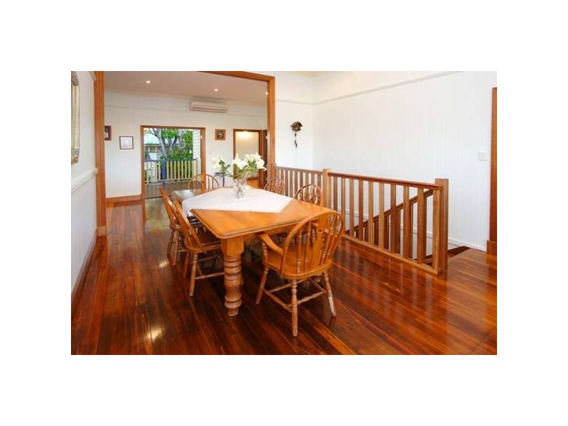 6 Regal Street, Coorparoo QLD 4151