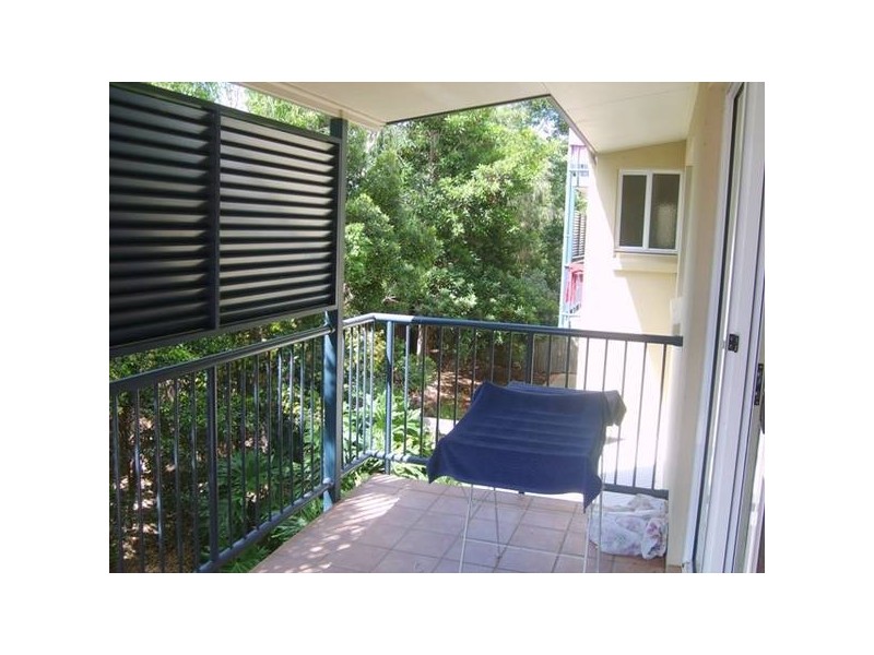 55/66 University Drive, Meadowbrook QLD 4131