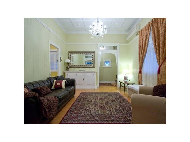 78 Lloyd Street, Camp Hill QLD 4152