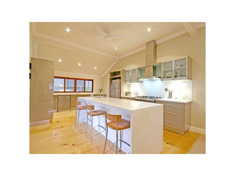 39 Strath Street, Highgate Hill QLD 4101