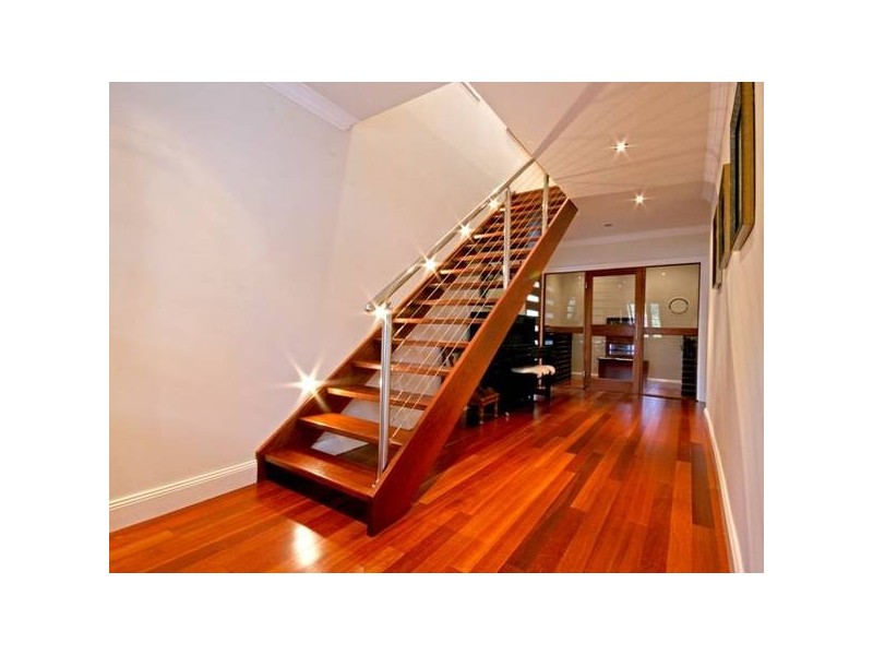 39 Strath Street, Highgate Hill QLD 4101