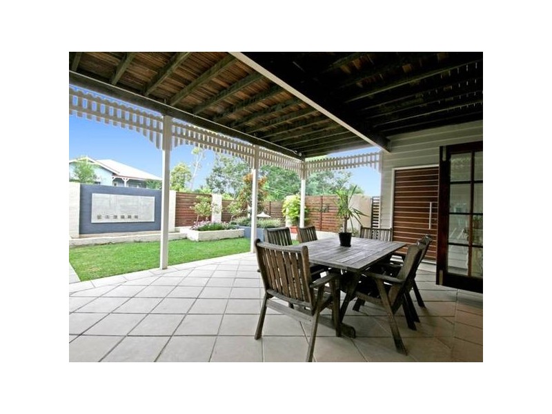 39 Strath Street, Highgate Hill QLD 4101