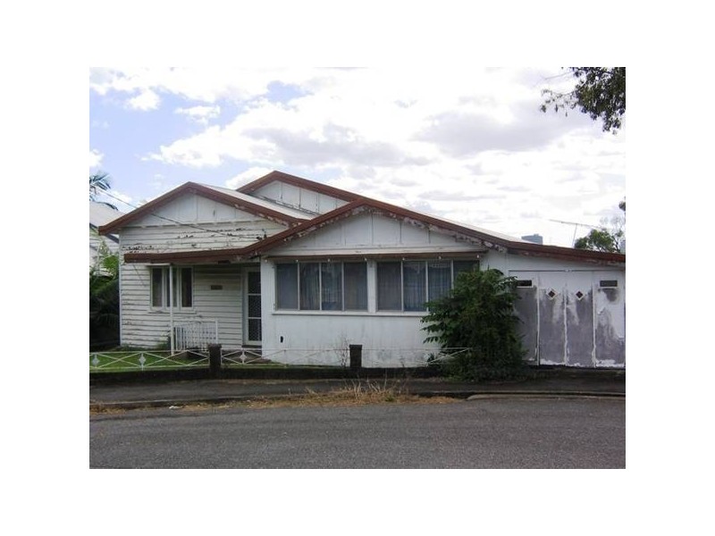 24 Rosary Cres, Highgate Hill QLD 4101