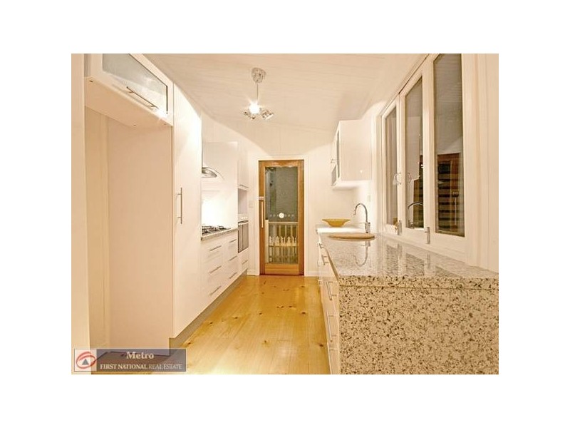 17 Mabel St, Highgate Hill QLD 4101