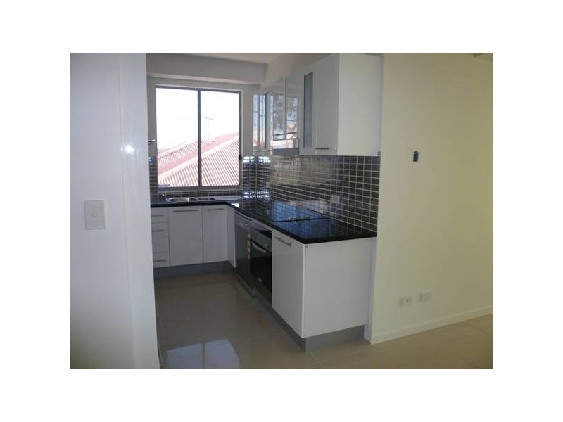 11 Stamford Street, Yeerongpilly QLD 4105