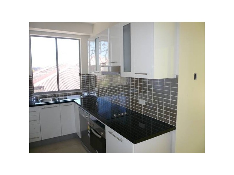 11 Stamford Street, Yeerongpilly QLD 4105