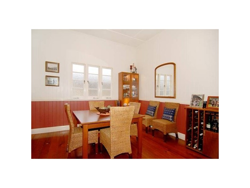 30 Beatrice Street, Greenslopes QLD 4120