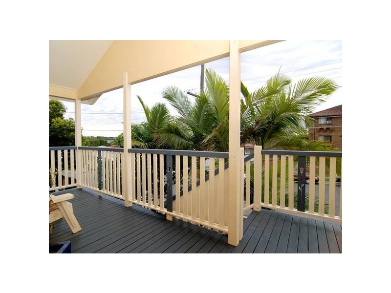 30 Beatrice Street, Greenslopes QLD 4120