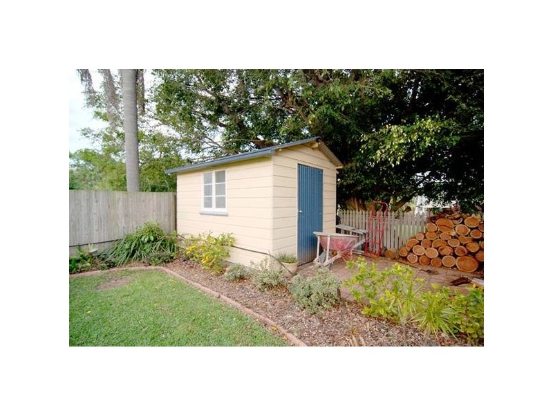 30 Beatrice Street, Greenslopes QLD 4120