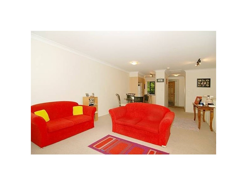 10/4 Cowlishaw Street, Newstead QLD 4006