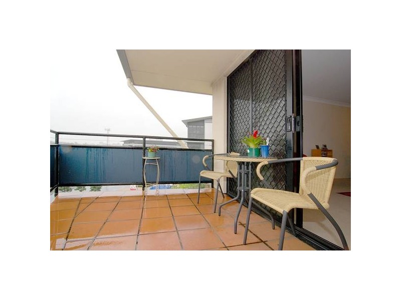 10/4 Cowlishaw Street, Newstead QLD 4006