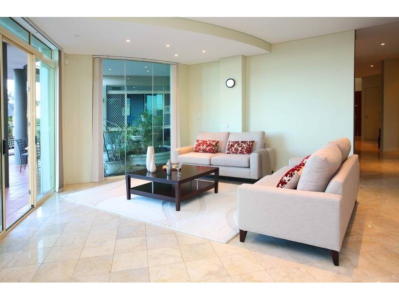 19 Mainsail Street, Birkdale QLD 4159