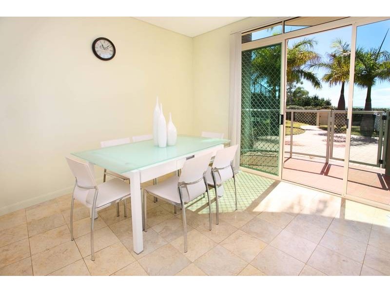 19 Mainsail Street, Birkdale QLD 4159