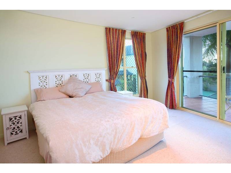 19 Mainsail Street, Birkdale QLD 4159