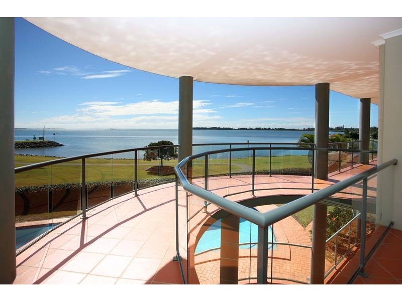 19 Mainsail Street, Birkdale QLD 4159