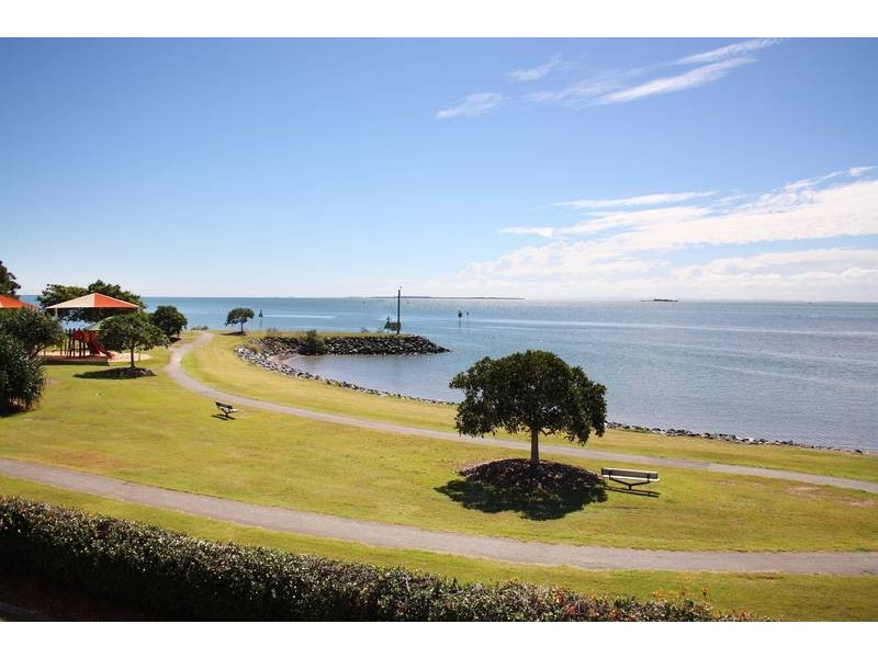 19 Mainsail Street, Birkdale QLD 4159