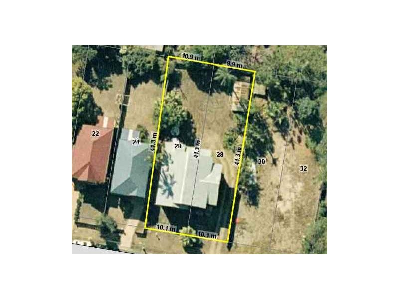 28 Strong Avenue, Graceville QLD 4075