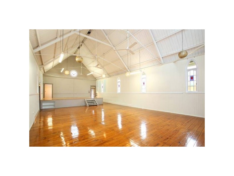 19 Dornoch Tce, West End QLD 4101